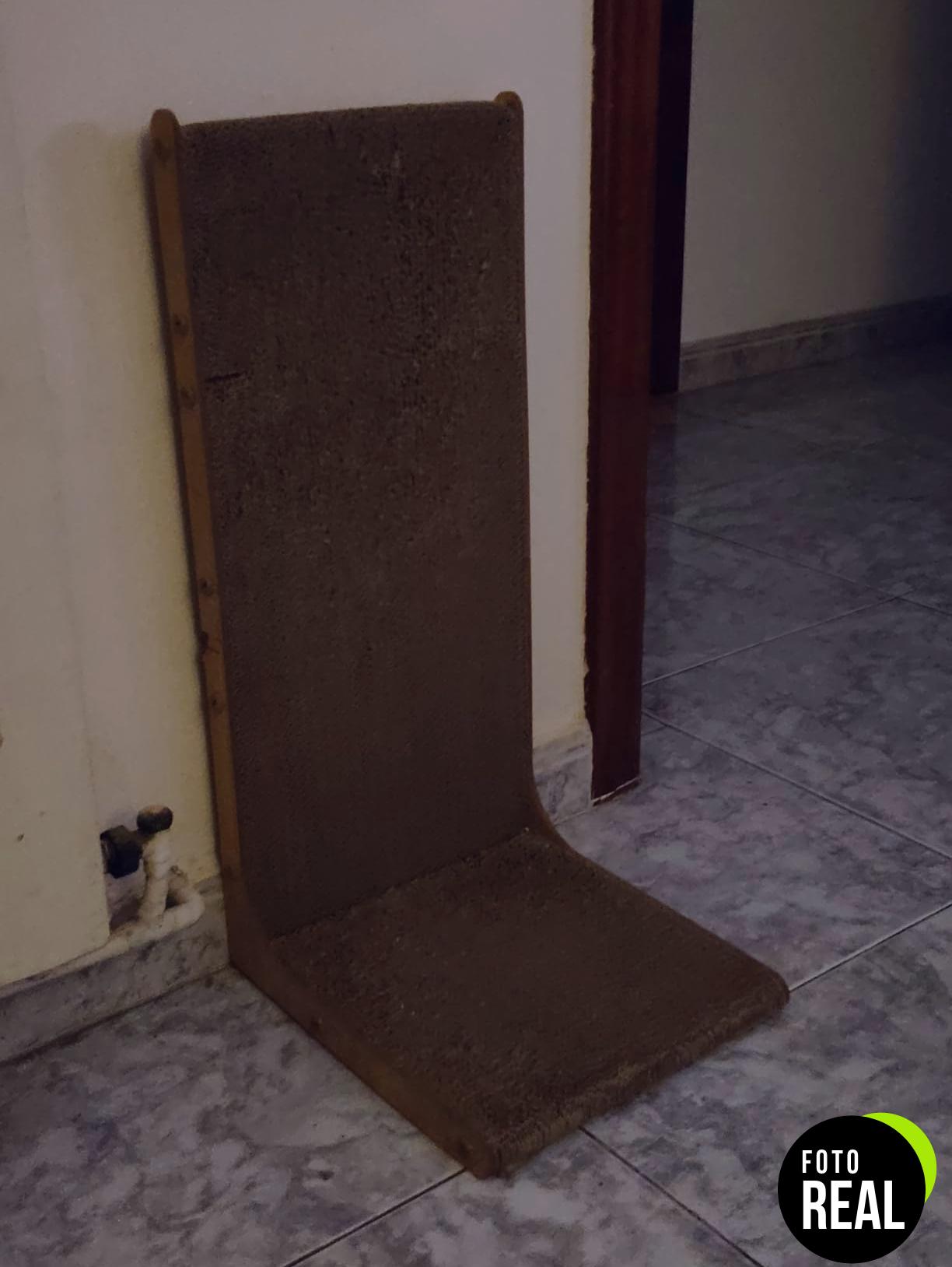 conlun-rascador-gatos-panel-vertical-l-foto-1