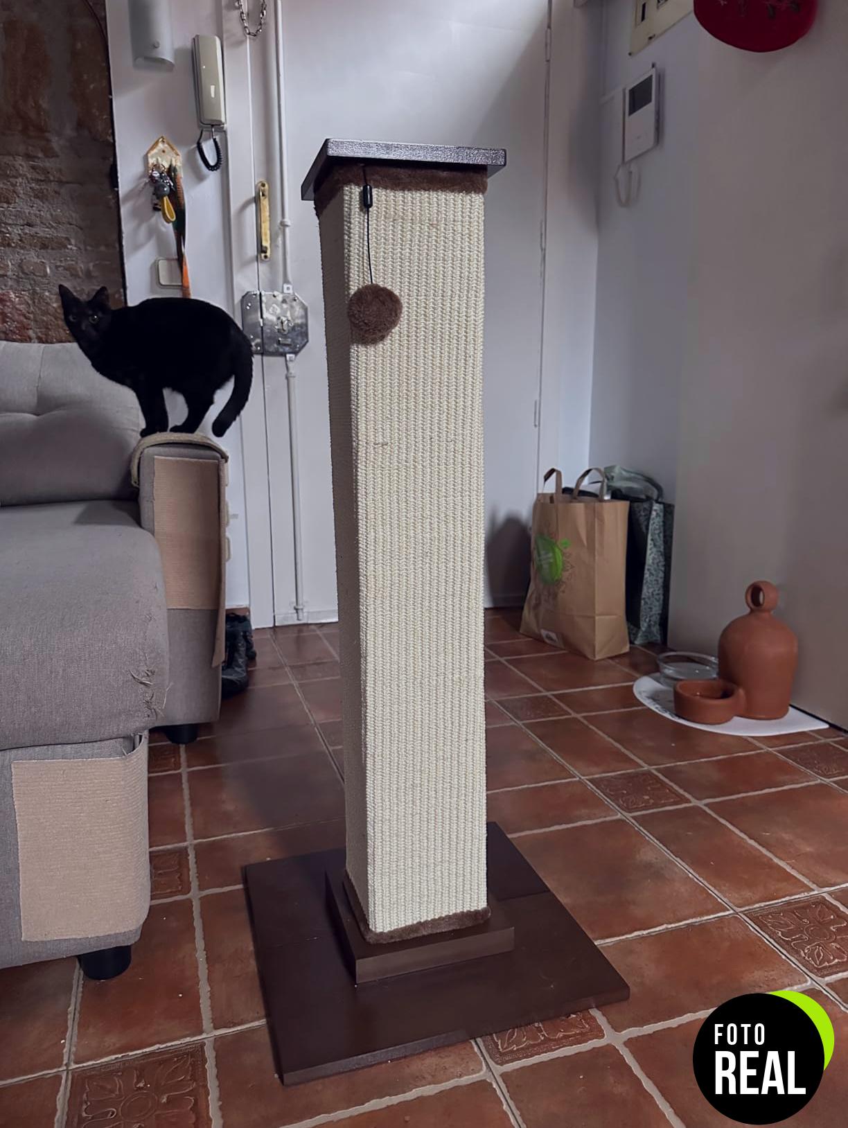 rascador-gatos-amazon-basics-90cm-madera-foto-1